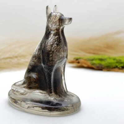 Figurka pies owczarek niemiecki/belgijski z sierścią zwierząt