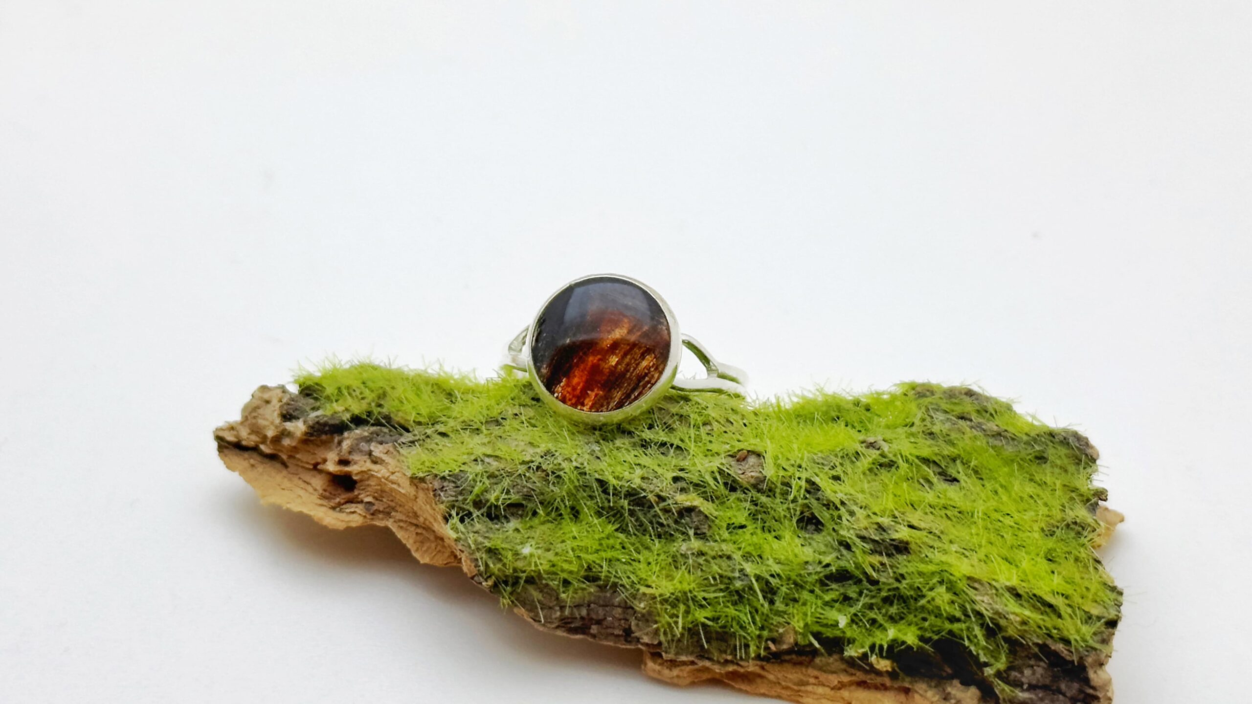 Pierścionek z kwiatami, włosami, prochami lub sierścią zwierząt - obrazek 2