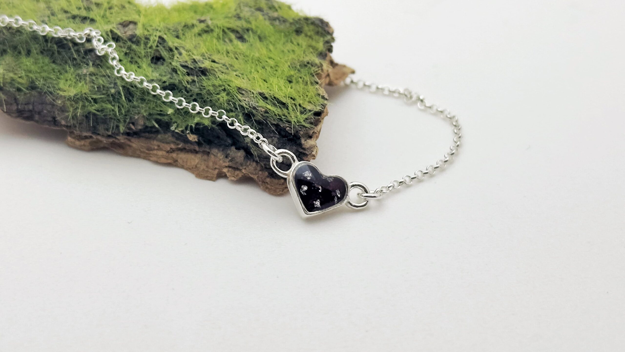 Bransoletka serduszko z Twoimi kwiatami, włosami, prochami lub sierścią zwierząt (srebro 925) - obrazek 6