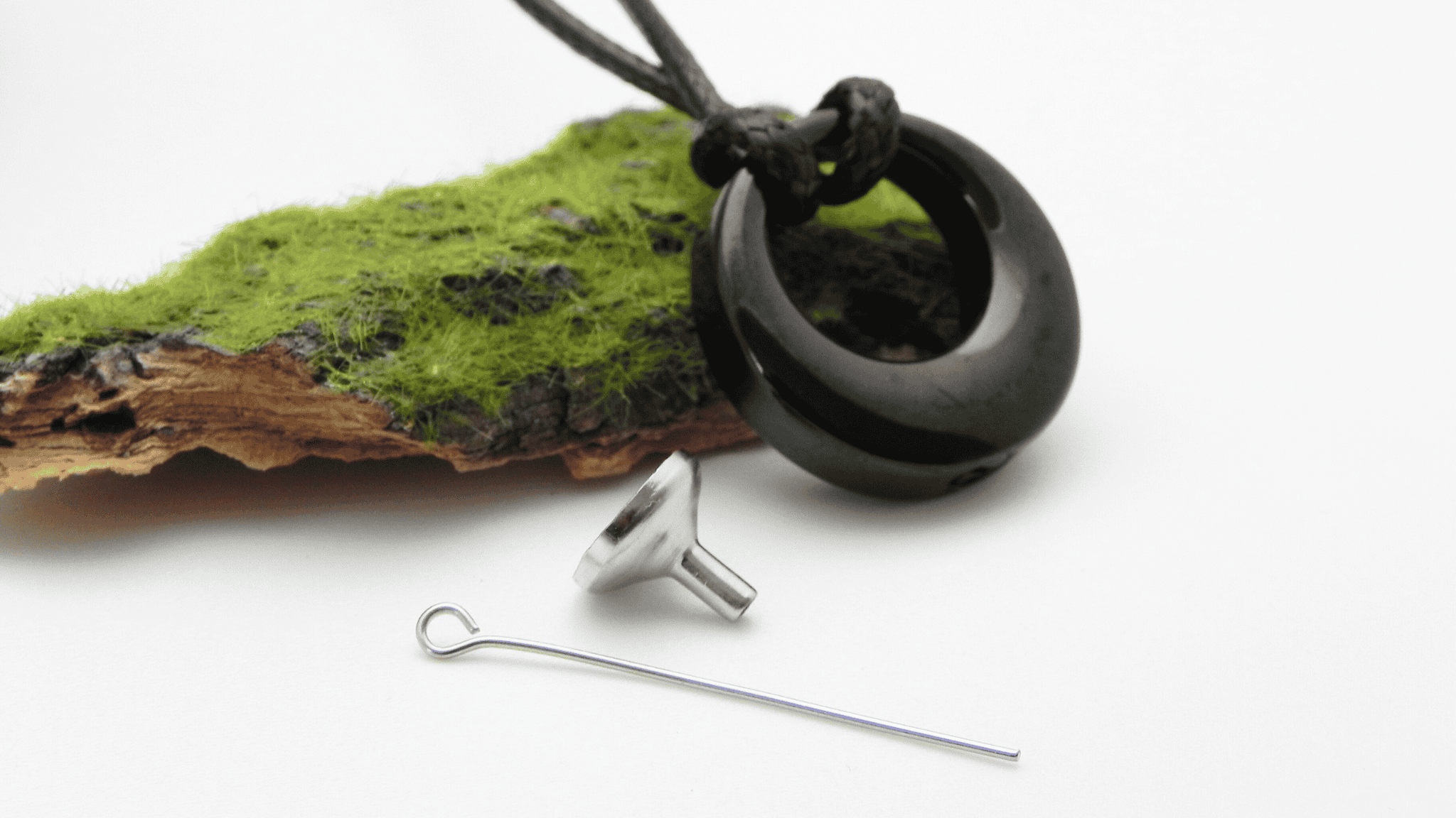 Mini urna na prochy naszyjnik koło czarne - obrazek 4